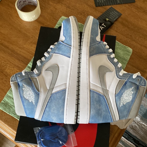 Jordan 1 - Picture 4 of 7